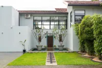 Villa Lagoonscape - Villas