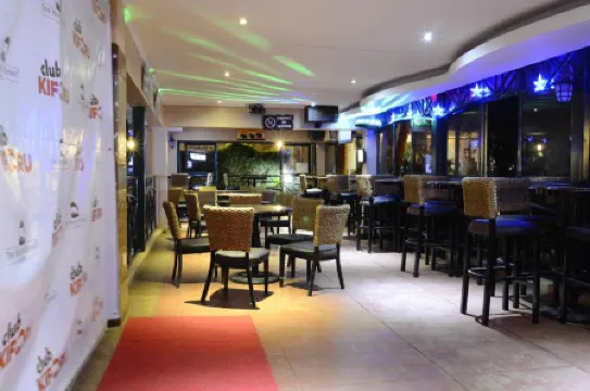 The White Rhino Hotel