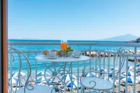 Sapphire Rooms