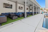 Seaport Suites