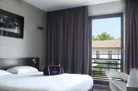 Grand Prix Hôtel & Restaurant Hotels in Signes