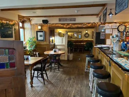 Anchor Hotel Отели в г. Эдцелл