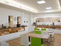 塞拉芬膳食公寓 阿維萊斯住宿飯店
