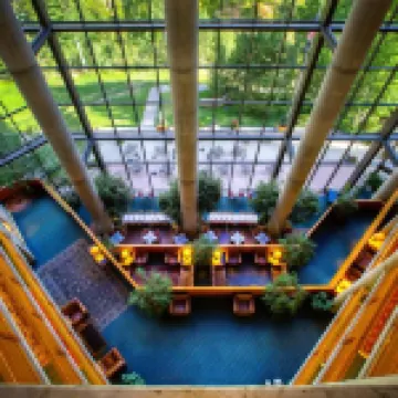 Cliff Lodge and Spa Hotels near Solitude Mountain Resort