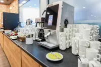 Hotel Scout - breakfast