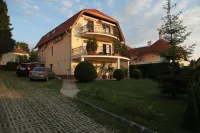 Erika Apartmanházak - Apartments