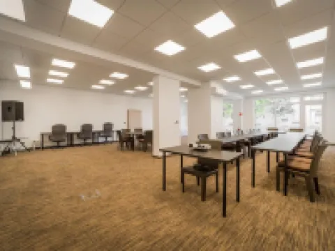 Hotel Dolphin - Adult Friendly Hotels in Senec