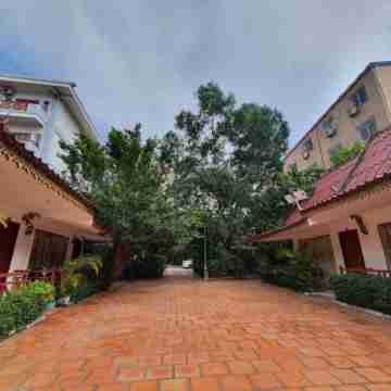 Reaksmey Meanrith Guesthouse and Residence Hotel Exterior