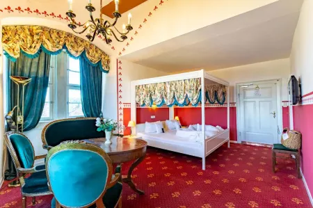 Hotel Burg Trendelburg Отели в г. Гутсбецирк Райнхардсвальд