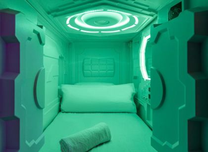Art Seven Hostel Capsules