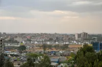 Lux Suites Royal Suburbs Apartments