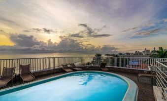 Happy Hotel Manaíra