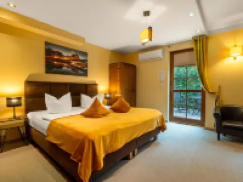 佩斯霍內特米基思吉酒店 茲戈熱萊茨縣酒店