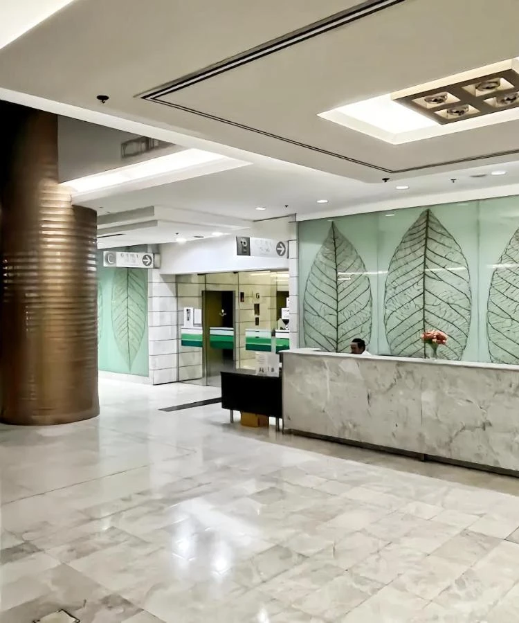 รูปภาพของState Tower Bangkok