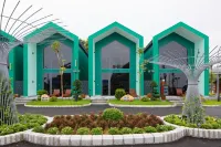 Trân Châu Beach & Resort