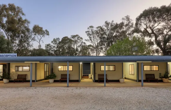 德尼利昆高爾夫休閑度假村