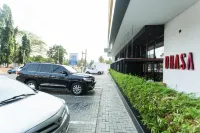 อพาร์ตเมนต์ ลักชัวรี แอคครา แอท เอดจ์ โรงแรมใน