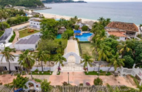 Hotel Castillo Huatulco & Beach Club Hotels in 