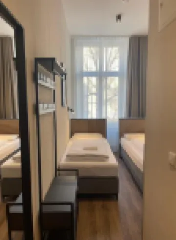 Motel Blue - Minimalist Boutique Hotel