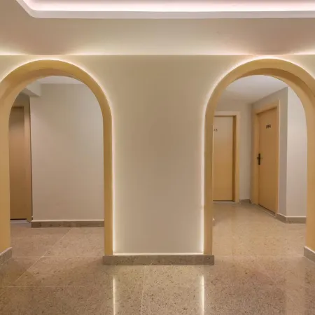 Elegance Grand City Hotel