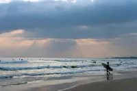 Pearl Kingdom Hotel & Resort - 2-Star