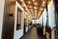 Victoria Hotel - Bãi đậu xe