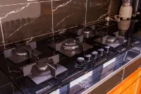 Elikai Hostels - 호스텔