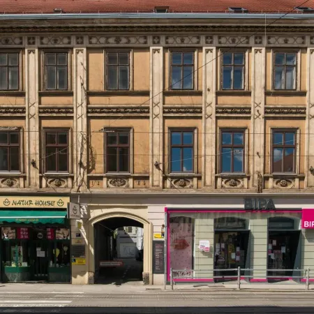 Smile&Love Republic Zagreb Center Отели рядом с достопримечательностью «Центральный вокзал Загреба»