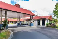 Asure Oak Estate Motor Lodge Hotels in Martinborough
