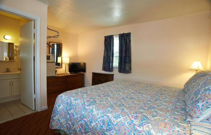 Clinton Motel