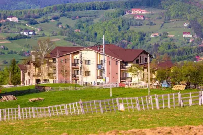 Pensiunea Poiana Viselor Hotels near Bran Castle