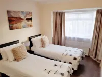 The 22 Hotels in Enfield