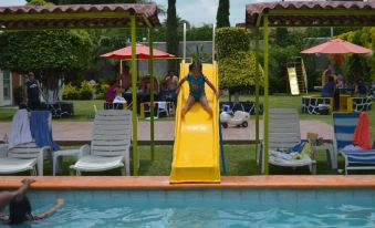 Hotel y Cabañas Quinta Los Cipreses