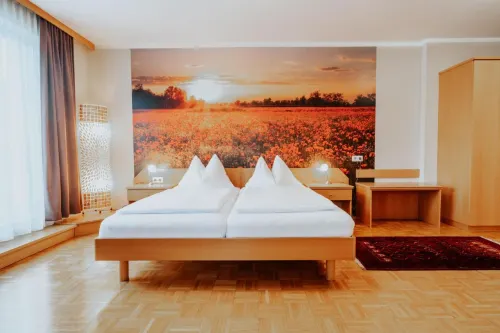 Hotel am Kapuzinerplatz فنادق في Knittelfeld