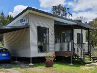 Just Red Wines Cabins Hotels in Stanthorpe