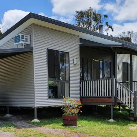 Just Red Wines Cabins