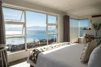 Whalesong Lodge Hotels in De Kelders