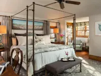 Inn on Lake Granbury Hotels in Hood County
