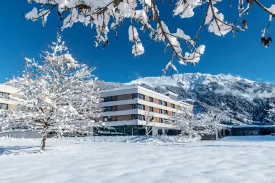 투이 블루 몬타폰 Golplatz 주변 호텔