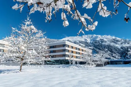 Tui Blue Montafon Отели в г. Гемайнде Тшаггунс