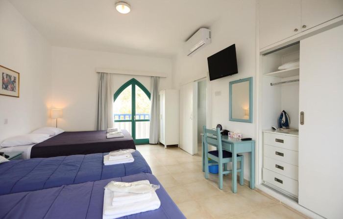 Axiothea Hotel
