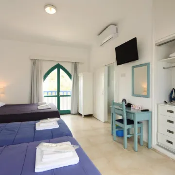 Axiothea Hotel