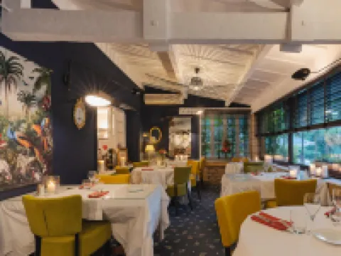 Hostellerie du Passeur - Hôtel & Restaurant - Climatisation et Piscine chauffée Hotels in Les Eyzies-De-Tayac-Sireuil