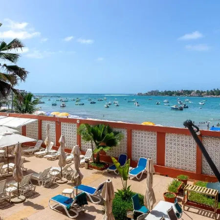 La Madrague-Surf Beach Sea