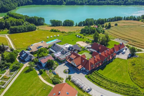Głęboczek Vine Resort& Spa