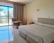 Veronica Hotel Отели в г. Героскипу