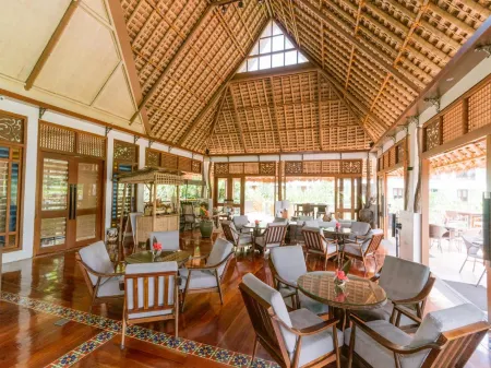 Damires Hills Farm and Spa Resort Отели в г. Cabatuan