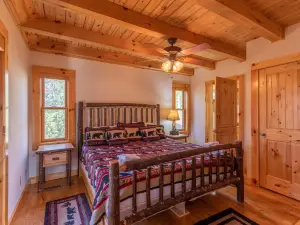 Leafy Way Lodge