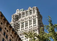 Roost Detroit Hotel in zona English Language Institute of Wayne State University
