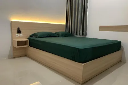 Hotel Merak Indah Отели в г. Клатен